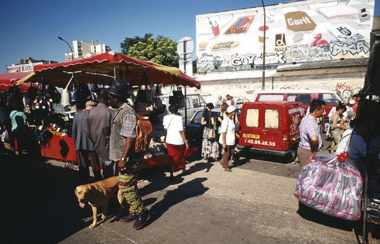 Paris Le Marche aux puces de montreuil